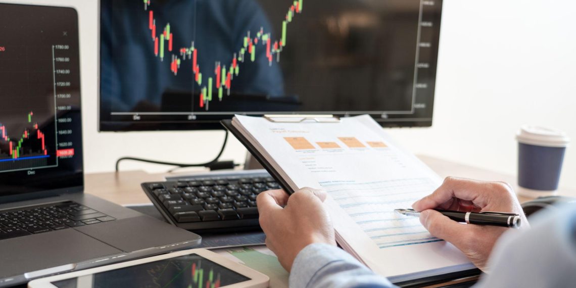 How Forex Trading Makes Money – Beginner Guide 2026