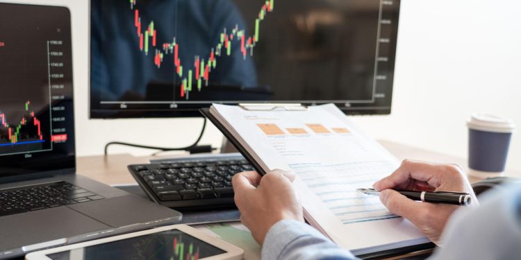 How Forex Trading Makes Money – Beginner Guide 2026